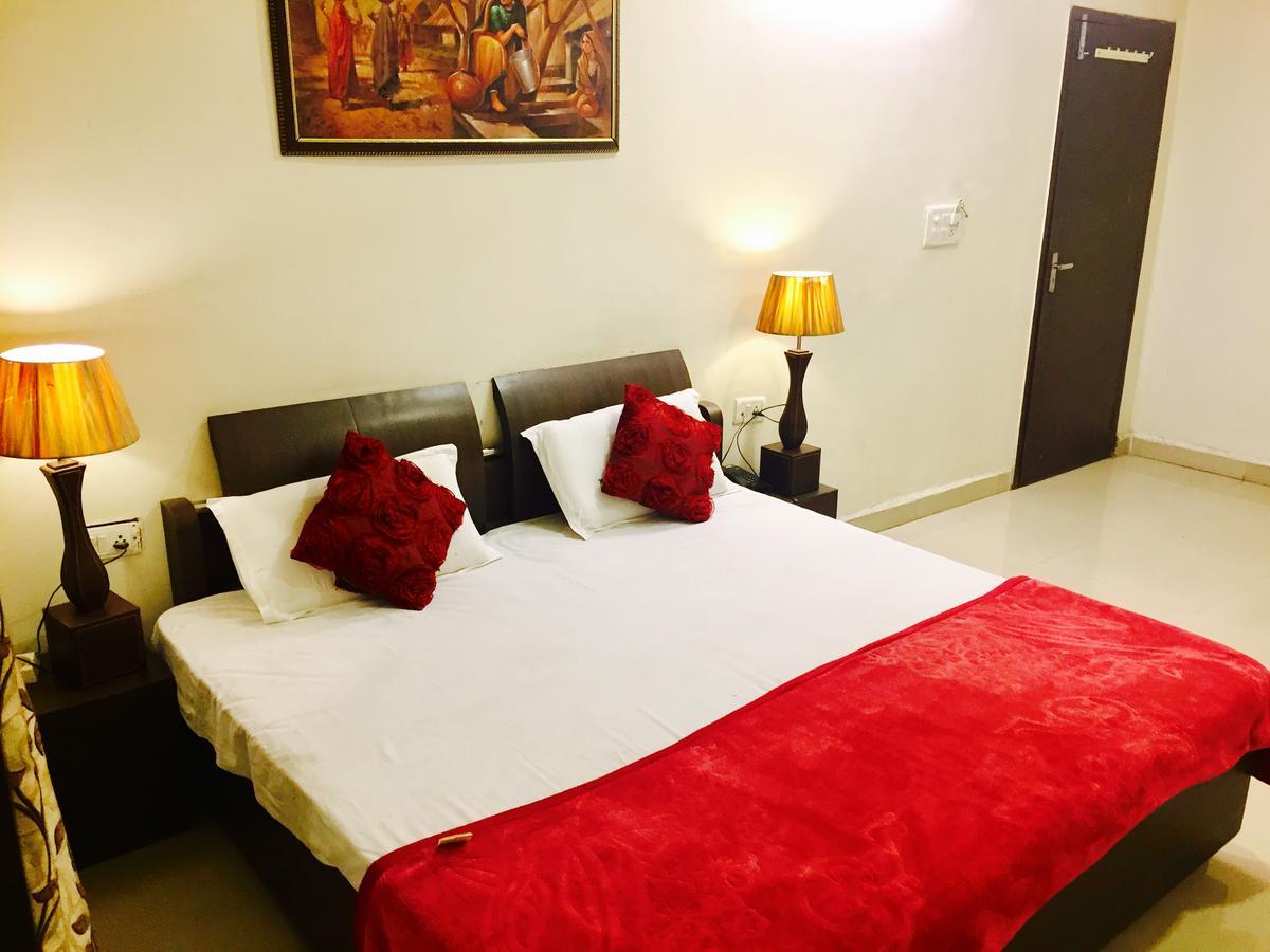 Hotel Shiva Sehore Екстериор снимка